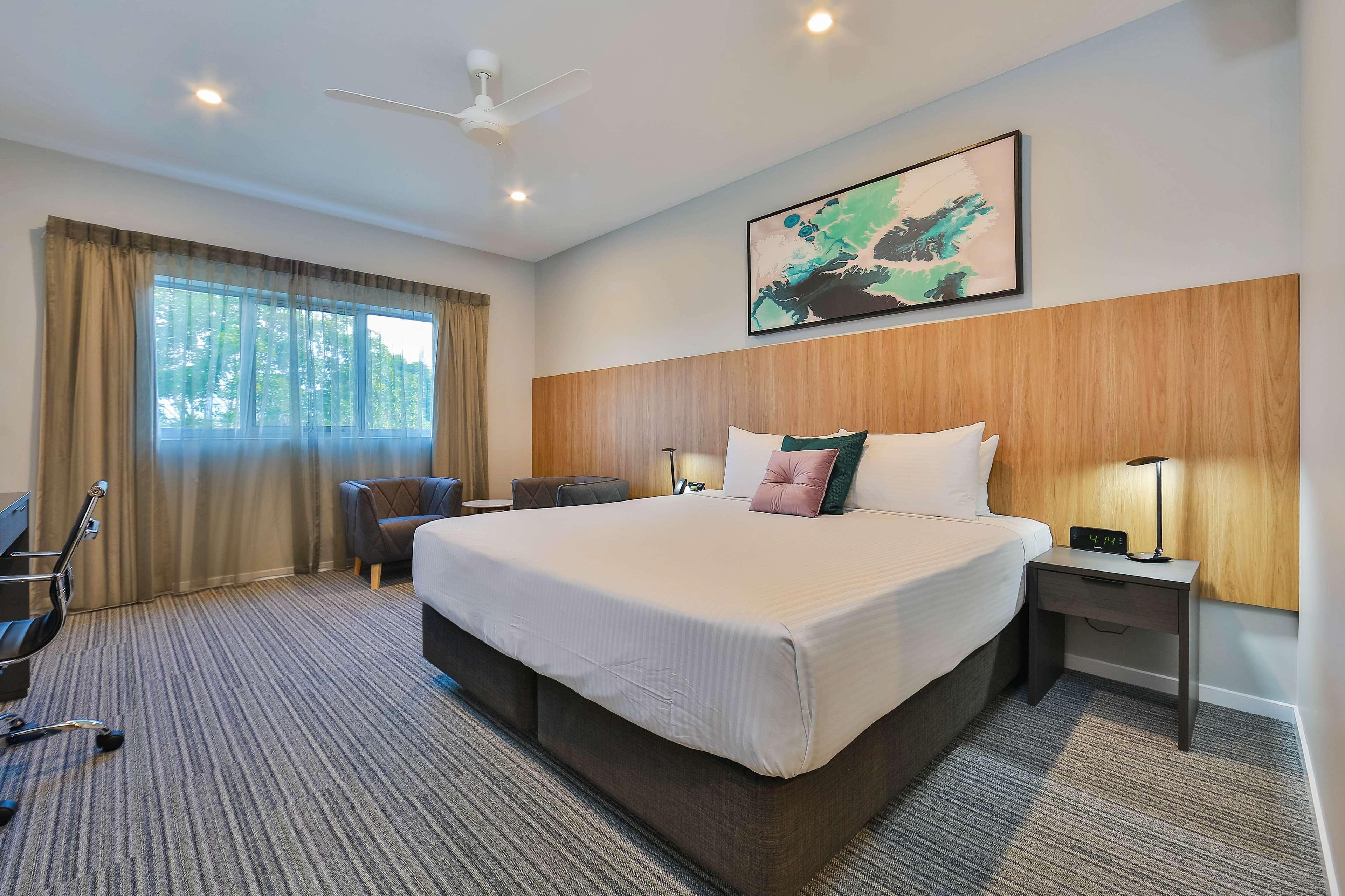 Best Western Plus North Lakes Hotel מראה חיצוני תמונה