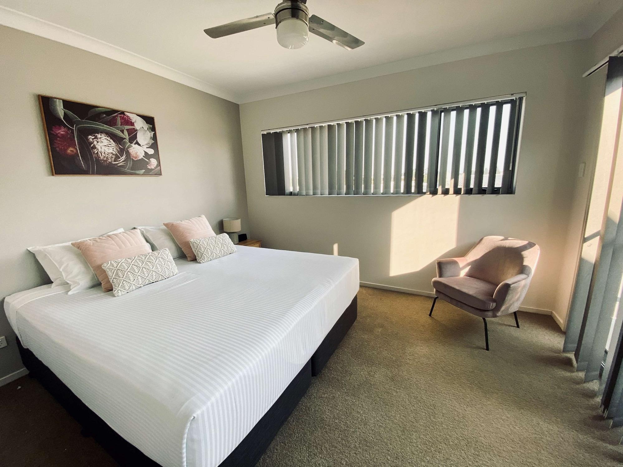 Best Western Plus North Lakes Hotel מראה חיצוני תמונה