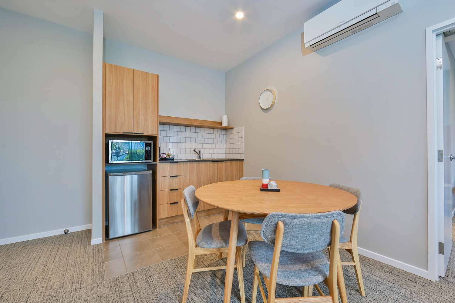 Best Western Plus North Lakes Hotel מראה חיצוני תמונה