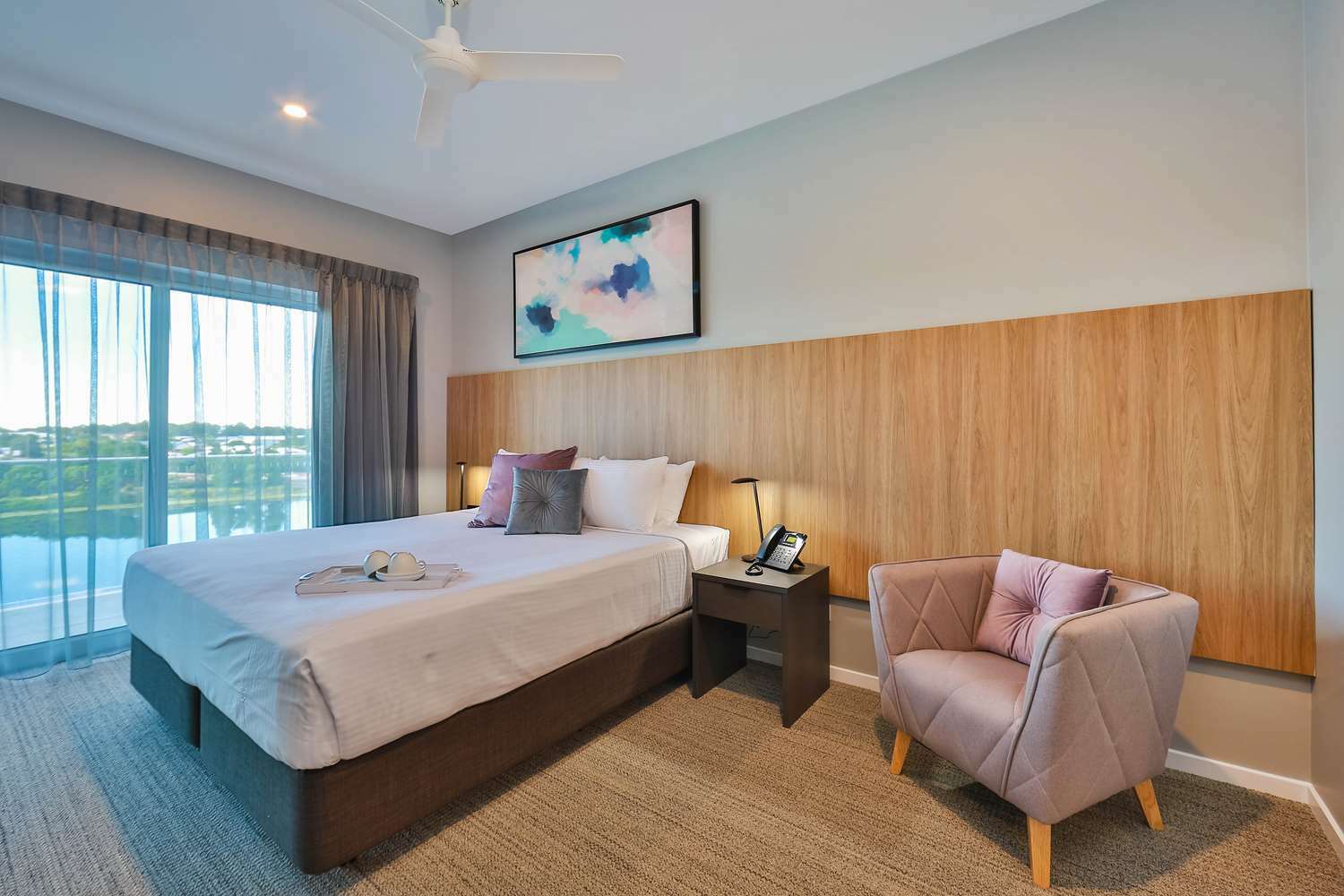 Best Western Plus North Lakes Hotel מראה חיצוני תמונה